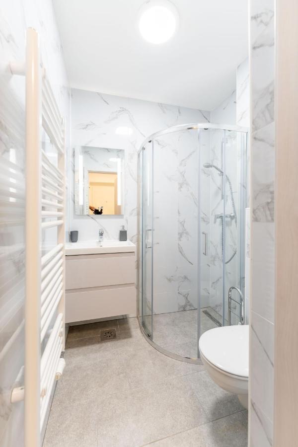 Elegant Tour As Studio Gilly With Open Views And A Balcony In The Center Ljubljana Exterior photo