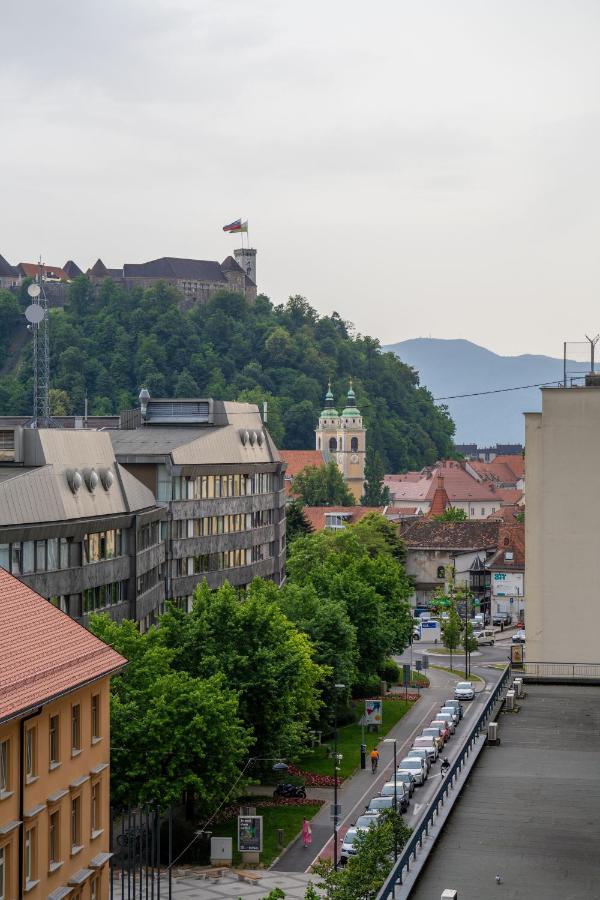 Elegant Tour As Studio Gilly With Open Views And A Balcony In The Center Ljubljana Exterior photo